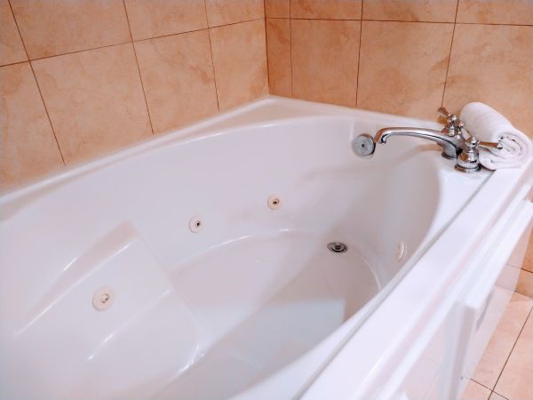 Jetted Tub Replacement in Hillsboro